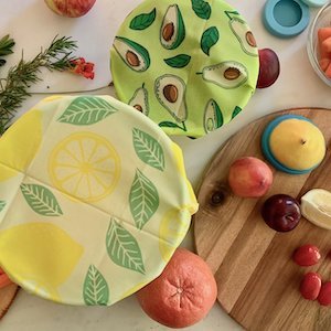 Reusable beeswax food wrap